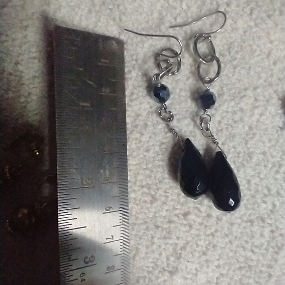 Silvertone black dangle teardrop long wire earrings - Picture 2 of 2